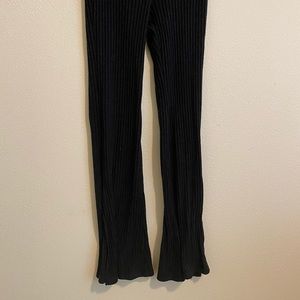 🍑 BOUTIQUE KNIT FLARE PANTS/LEGGING 🍑